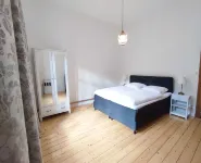 Renovated historic apartment - bright and spacious