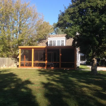 Carpenter St. Cottage In the Heart of St Michaels Village - Large Screened Porch