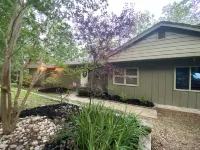 Lake Front Cottage w/Dock-Sleeps 10-1Story-Relax-Dog Friendly