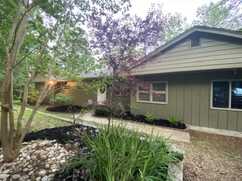 Lake Front Cottage w/Dock-Sleeps 10-1Story-Relax-Dog Friendly