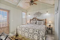 New 2bd Villa with Stunning views of Wears Valley