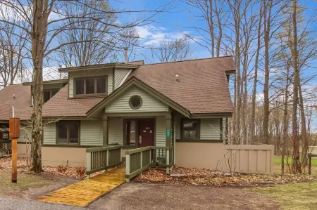 Spacious Crystal Mountain Retreat – Ski, Golf & More!