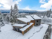 The Panoramic Peak: Luxury Lodge at the Idaho Club