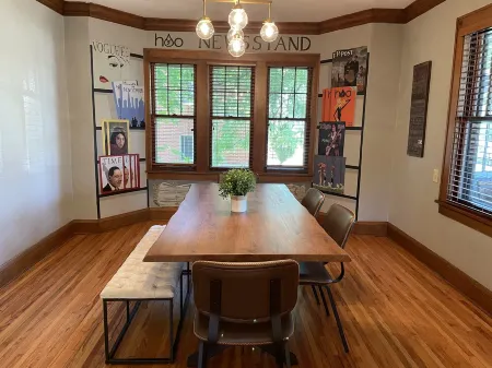 Downtown Waconia Charmer!