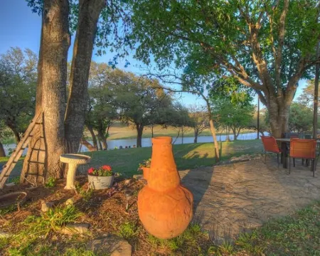 Amazing Grace Home on the River ブランコのホテル