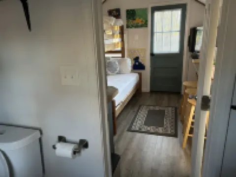 The Tiny House Experience, at That Treasure House .. 2 Bed Loft & 1 Bath