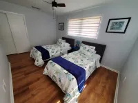 Family Home 15 min. from Fort Myers Beach & Sanibel Island. Hotels near Gulfcoast Coin & Jewelry