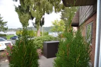 Luxury Lakefront MS Corporate Apartment with Boat Slip & Lift Included. Eagles!