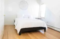 3rd Floor- Lovely, spacious, modern 1-bedroom apt.