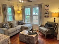 Oaktree Cottage in Mount Dora Historic District