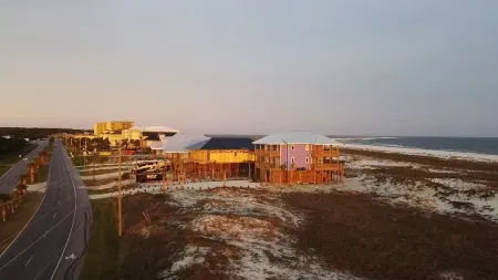 Bay views / Gulf views Отели в г. Дофин-Айленд