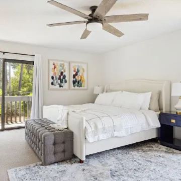 Gene's Green - Mins from downtown!