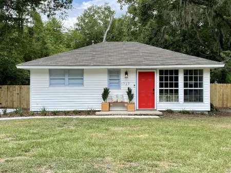 {NEW}5 mins to PI-Fire Pit-Beach Pass Отели рядом с достопримечательностью «Парк Лайв Окс»