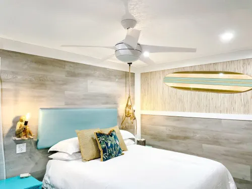 Comfortable home with King bed suite - close to Beach!