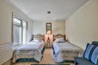 Lakefront Townhouse-Comfortable! Convenient! Updated! Awesome!