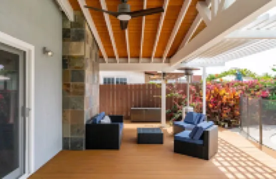 Newly Renovated Modern Home w/ Pool, Jacuzzi, Pool Table - Close to All