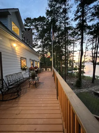 Spacious Lake House with Sam Rayburn Water Frontage