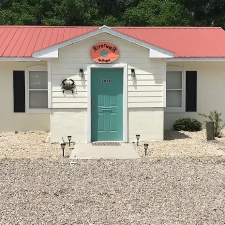 The Blue Crab at Riverwalk Cottages Unit 202B
