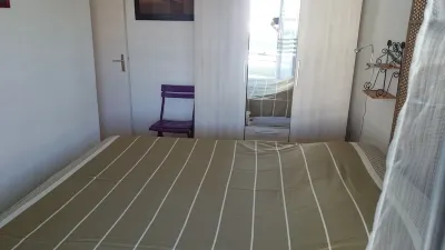 Apartment seafront luxury building Canet Sud, parking and free WIFI Le Bleu 'N' Blue附近的飯店