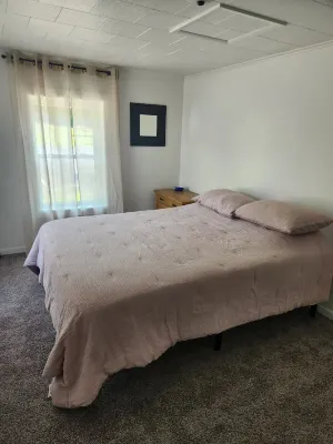 Cozy, clean 3-bedroom house with AC and WiFi in serene Brownsville, MN.