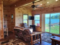 Remodeled Cottage w/Gfireplace, super close to Fred Meijer Heartland trail Hotels in Montcalm County