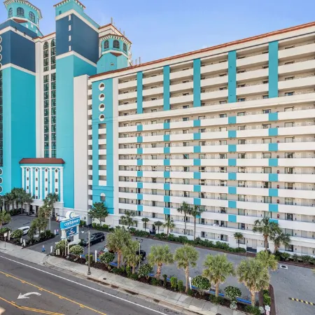 -Newly Remodeled- 11th Floor Oceanfront, King Bed, Amazing Views, Multiple Pools