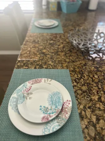 Prime Location, 2 Bath/2 Bed Perfect Getaway