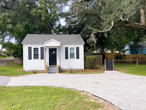 Cheerful tiny home by the Bay