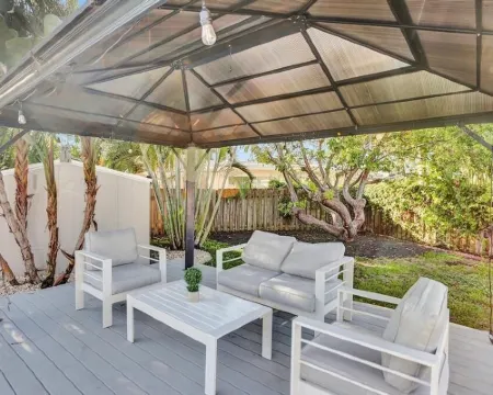 Resort Villa 6BR Heated Pool Beach Volleyball Game Room Mini Golf Hotels in Lighthouse Point