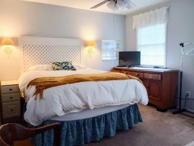 Local Events House on Lake near HPU, High Point Markets, NC Hospitals