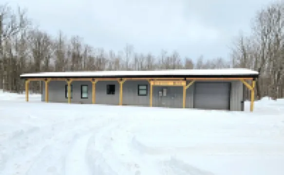 Barndominium on H-58 Near Pictured Rocks Attractions