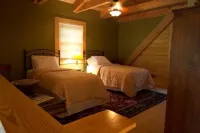 Meadow View Cabin, a deluxe log home near Lexington VA. Hotels in Rockbridge County