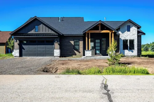 Bring the whole family to this great place with lots of room for fun! Hotels in Valley County