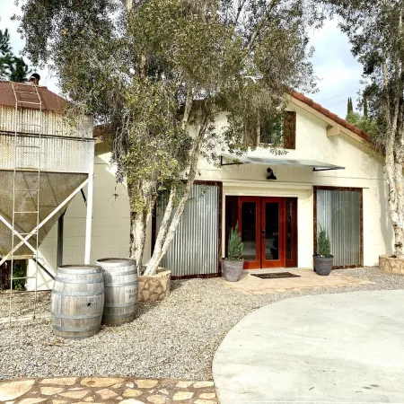 Luxury Horse Barndominium Country Getaway