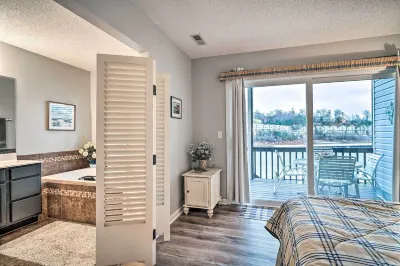 Deerfield Lakefront Condo/Boat Slip Included!