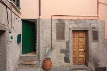 Casa Colomba in Vernazza Cinque Terre private apartment terrace with sea view