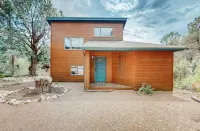 This loft style home is a perfect romantic getaway! Near to shopping and hiking! Hotels near Chapel of the Holy Cross