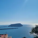 Apartment with free parking and sea view