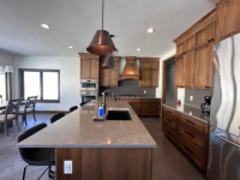 New! Rustic Modern Gateway to the Palisades
