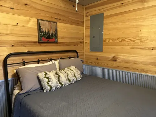 Grizzly Cabin. Roku TV & Star Gazing. No Pets Are Allowed