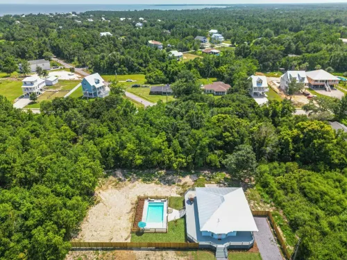 Heated Pool, Walk 2 Beach, 3 King Beds, Sand Volleyball, Firepit, Pet Friendly