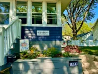 Swordfish Suite - Dog Retreat …Dog Friendly House- 2 blocks from Lake!
