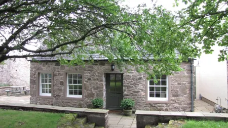 The Arns Cottage is a traditional stone built, cosy and luxurious retreat.