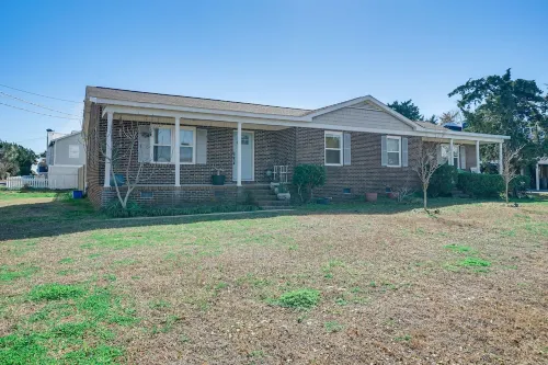 Peaceful Getaway Close to Loop, Beach, Dining