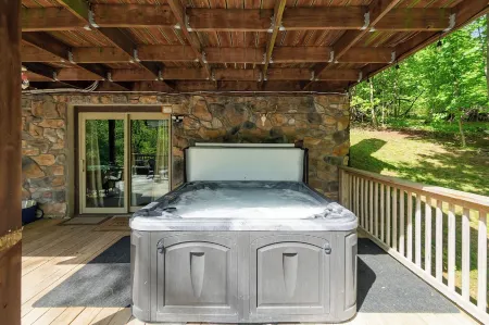 The Mountains Chalet in Private Rural Environment Отели рядом с достопримечательностью «Либерти Маунтин Резорт & Конференс Сентер»