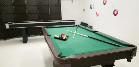 Luxury Home -Game & Theater Room- 4000Sqft  Permit No:073322 Tot# T64849