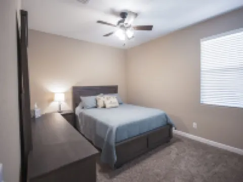 Like New Home Private pool ,New furnishings, 20 mins to State Farm stadium Hoteles en Buckeye