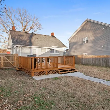 Charming 2 bed 1 bath near Langley Air Force Base