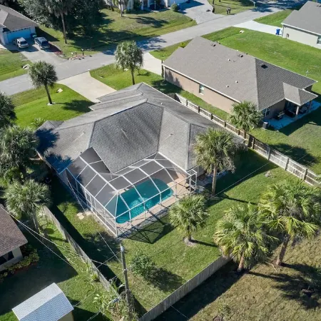 Private Pool Oasis-Close to Beaches!
