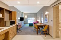 Home2 Suites by Hilton Montreal Dorval
